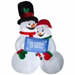 Gemmy Mixed Media Inflatable Snow Couple